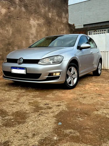 Volkswagen Golf Comfortline 1.6 MSI Total Flex Aut. 2016