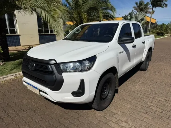 Toyota Hilux CD 4X4 2.8 Diesel Mec. 2024