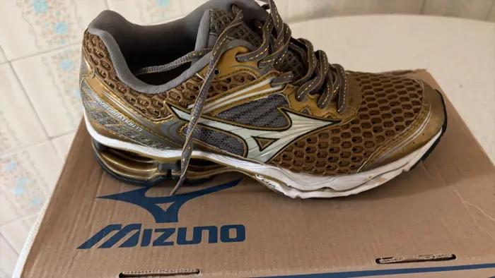 Tênis mizuno 
