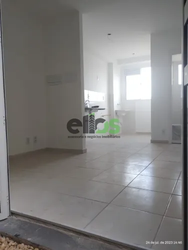 Apartamento TÉRREO c/ 02 dormitórios, pequeno quintal, lazer completo, 45m² p/ locação por