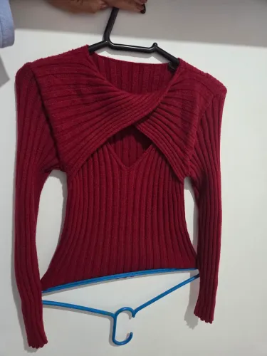 Blusa Tricot Canelada com Decote Transpassado