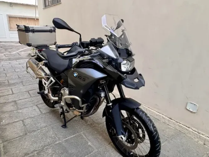 BMW F850 GS Adventure Triple Black - KM BAIXO