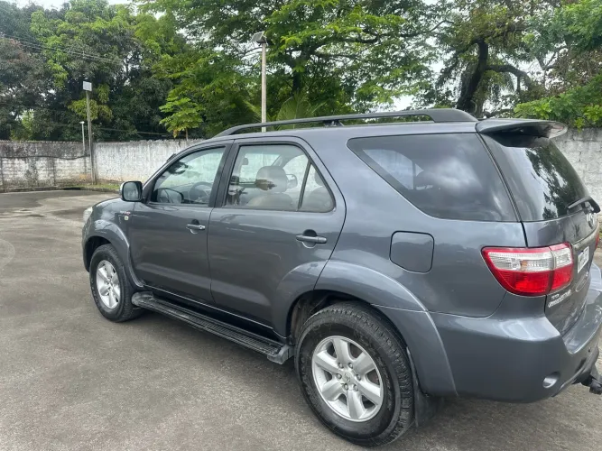 Toyota Hilux SW4 SRV D4-d 4X4 3.0 TDI Dies. AUT 2011