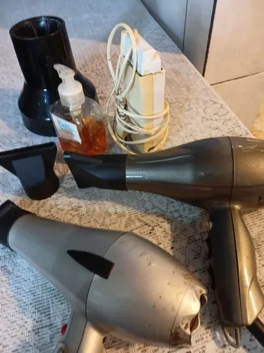 Vendo 2 secador 1 aparelho rolon +difusor + gel