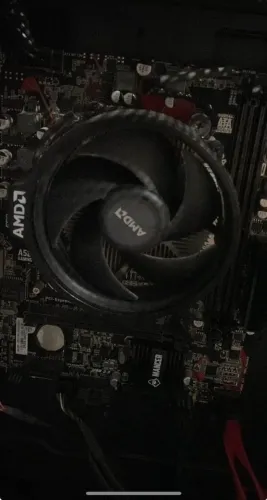 Processador Ryzen 5 4600G - 6 núcleos e 12 Threads 