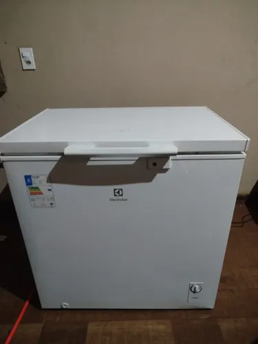 Freezer Horizontal Electrolux HE 200