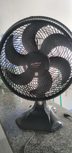 VENDO VENTILADOR BRITÂNIA  40 CM FUNCIONA PERFEITAMENTE 