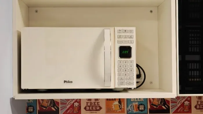 Micro-ondas Philco PMO25B Branco 220V Forno Microondas com Funções Pré-Programadas