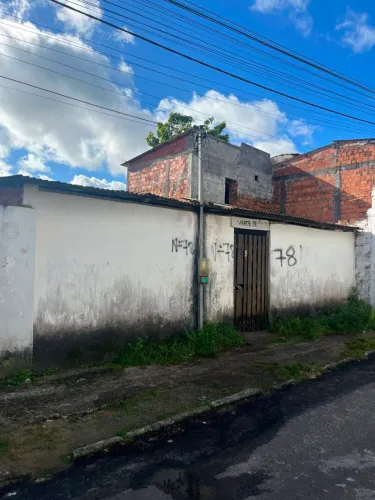 Vende- se uma casa