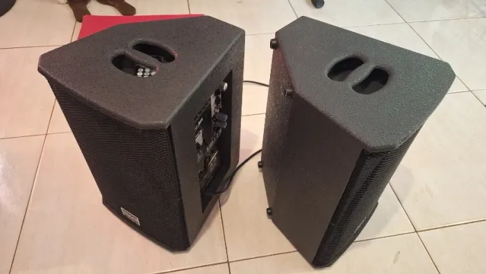 Kit 2 caixas (ativa + passiva) Donner Saga 8" 225W