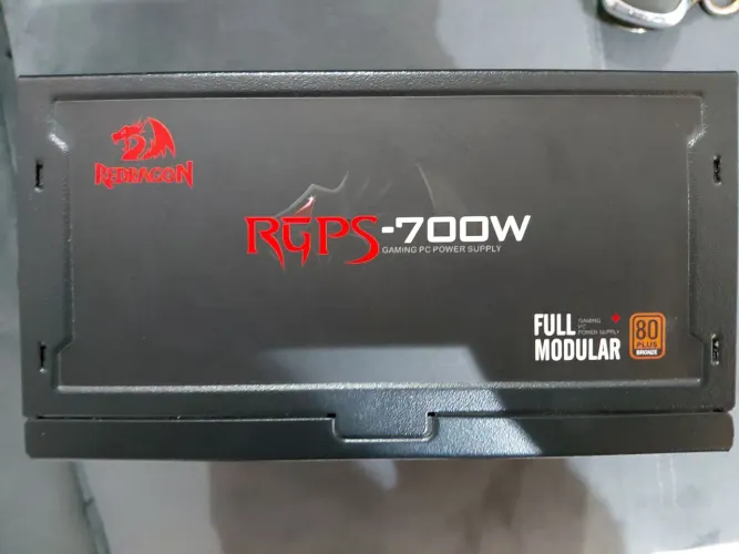 Fonte redragon 700w 80 plus bronze