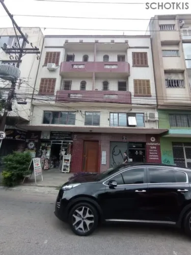 IMOBILIÁRIA SCHOTKIS ALUGA LOJA COM SOBRELOJA NA BENJAMIN CONSTANT PRÓXIMO A ASSIS BRASIL,