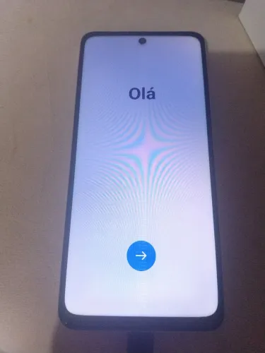Celular OPPO A60 em bom Estado
