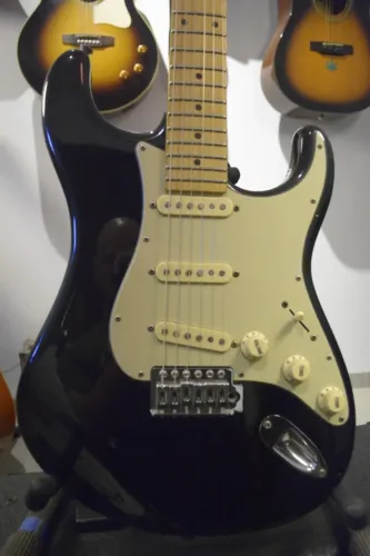 Guitarra Tagima T-635
