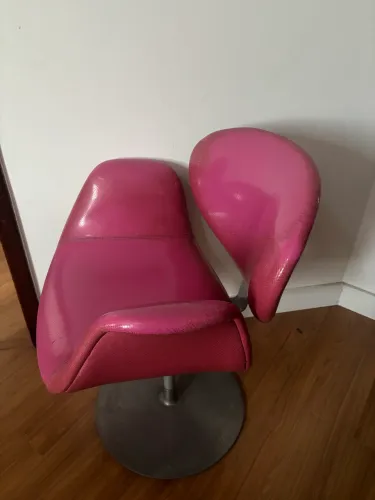 Cadeira giratória de design - base metálica - estilo retrô