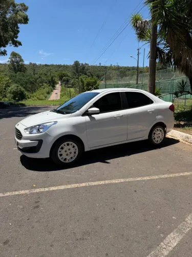 Ford KA 1.5 Sedan SE Plus 12V Flex 4P Mec. 2021