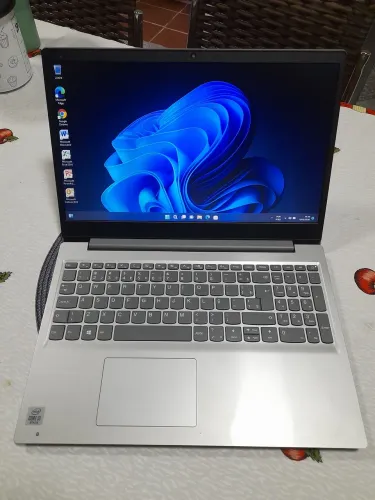 NOTEBOOK LENOVO CORE I3 10° GERAÇÃO/ HD DE 1 TERABYTE/ 4 DE RAM DDR4/ WINDOWS 11 ENTREGO