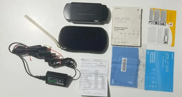 PSP completo + jogos e acessórios 