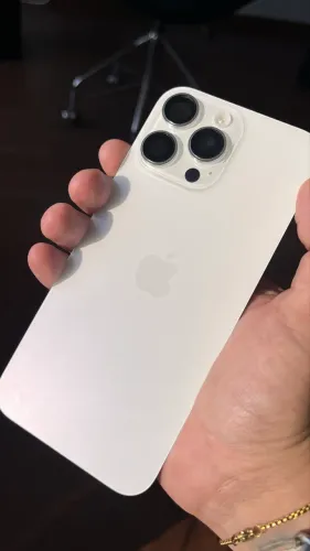 Tampa traseira iPhone 16 pro Max original retirada com componentes