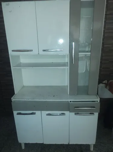 ARMÁRIO DE COZINHA