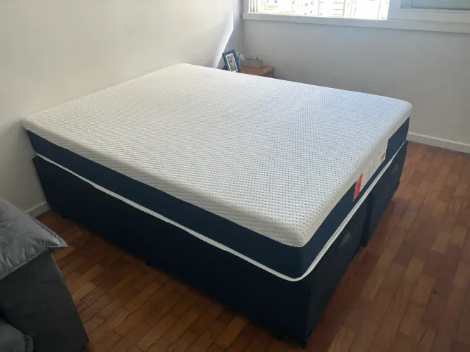 Cama e colchão casal
