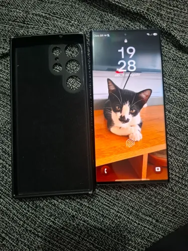 Vendo S23 Ultra perfeita condição.  Caneta original 