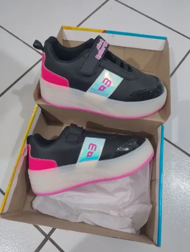 Tênis de Rodinhas Infantil Semi-novo Preto e Rosa 36/37