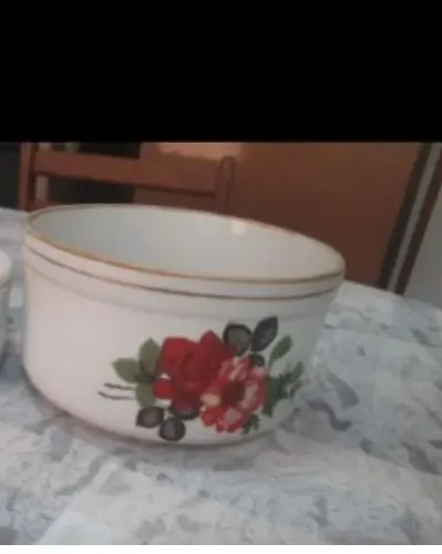 1 tigela vintage floral