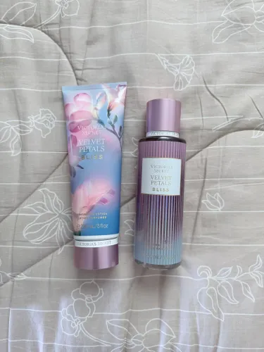 Kit Victoria?s Secret