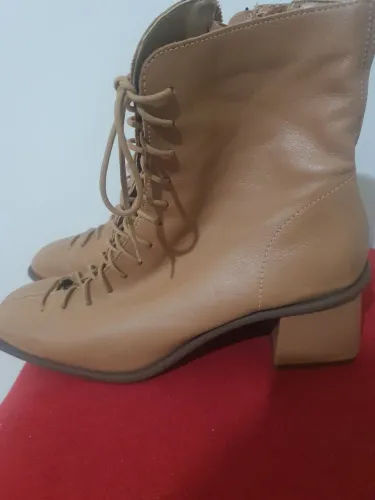 Bota satinato couro no 38 nova