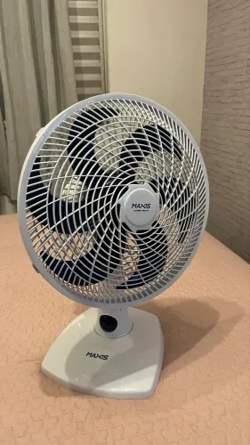 Ventilador branco 30 cm