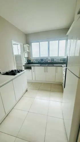 Locação anual, 58m², com condomínio, água, iptu e internet inclusos, Beira Mar de BC, quad