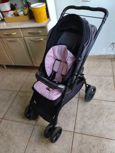 Carrinho de bebê estado de novo
