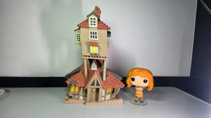 Funko Pop! Town: Harry Potter - The Burrow and Molly Weasley (loose)