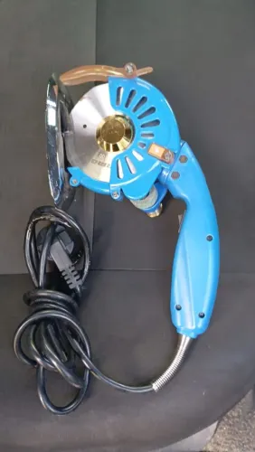 Máquina para corta tecido 