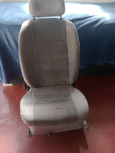 Banco dianteiro esquerdo Ford Belina GLX 
