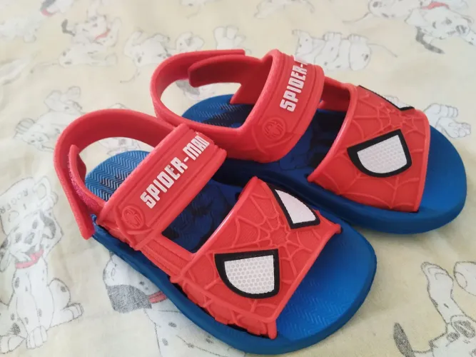 Sandália homem aranha - nunca usada