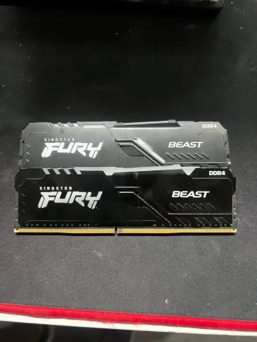 Memoria ram ddr4 8gb 3200mhz (tenho duas)