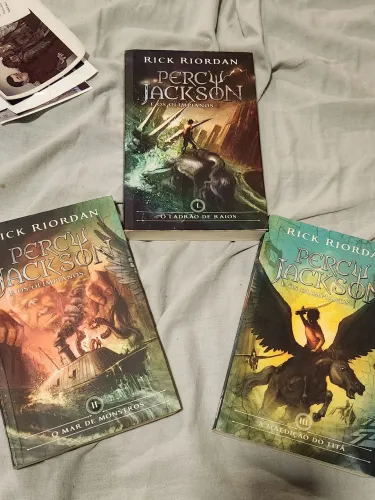 Livros PERCY JACSKON (1, 2 E 3)