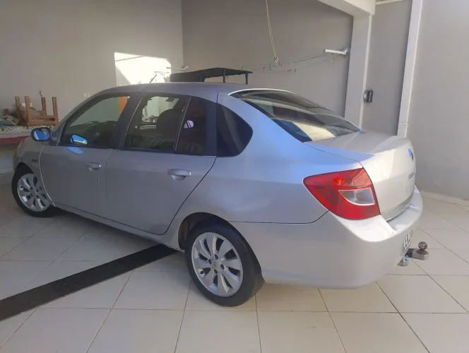 Renault Symbol Expression Hi-flex 1.6 16V 4P 2011
