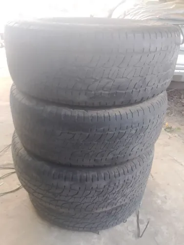 Pneu Michelin de caminhonete s10