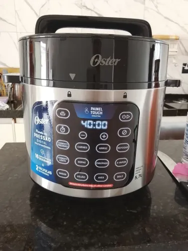 Panela de pressão elétrica Oster 5l