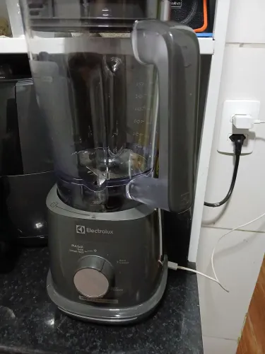Liquidificador novo 220