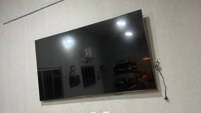 LG 75 POLEGADAS (LEIA)