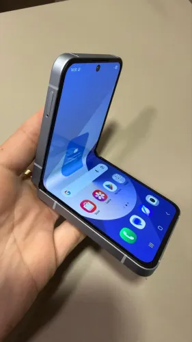 Celular Z Flip 6 - usado