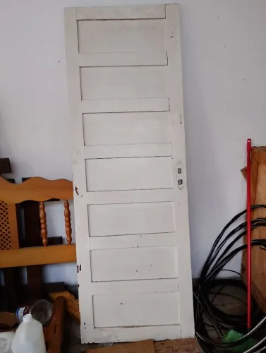 Vendo porta de madeira