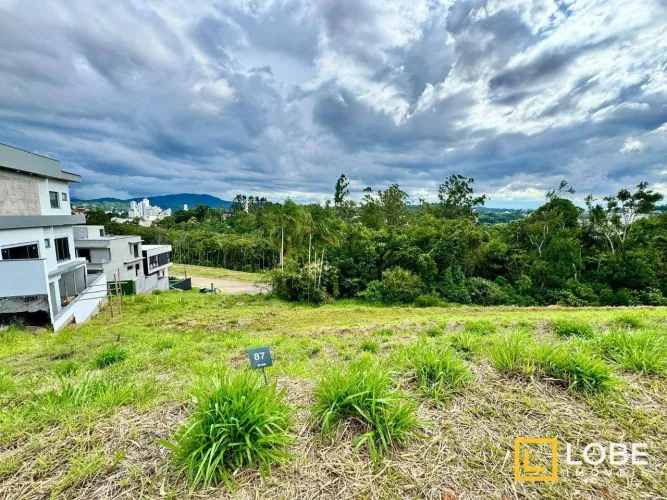 Excelente lote em condomínio fechado em Blumenau!
