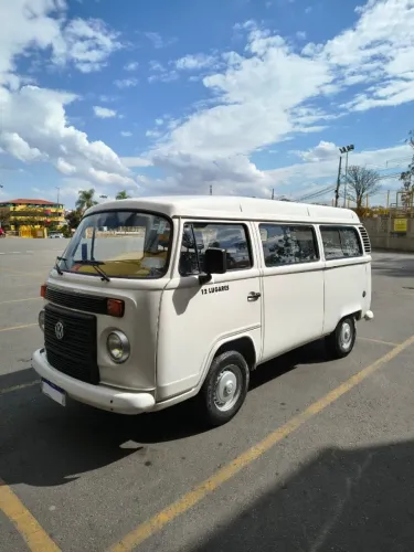 Volkswagen Kombi Lotação 1.4 MI Total Flex 8V 2011