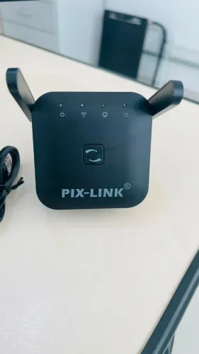 Repetidora Wi-Fi PIX-LINK. Amplie o alcance do seu Wi-Fi de forma simples e rápida!