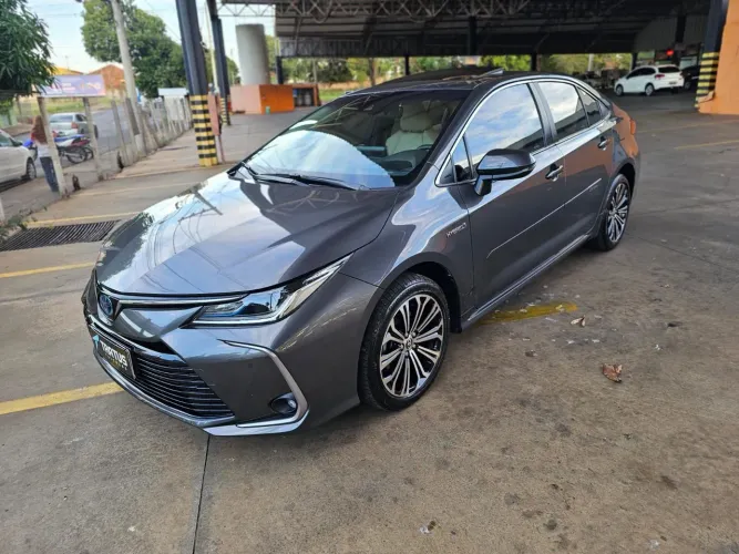 Toyota Corolla Altis Prem. Hybrid 1.8 Flex AUT 2023
